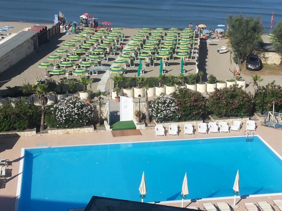 בטיפאליה Hotel Club Sabbiadoro מראה חיצוני תמונה